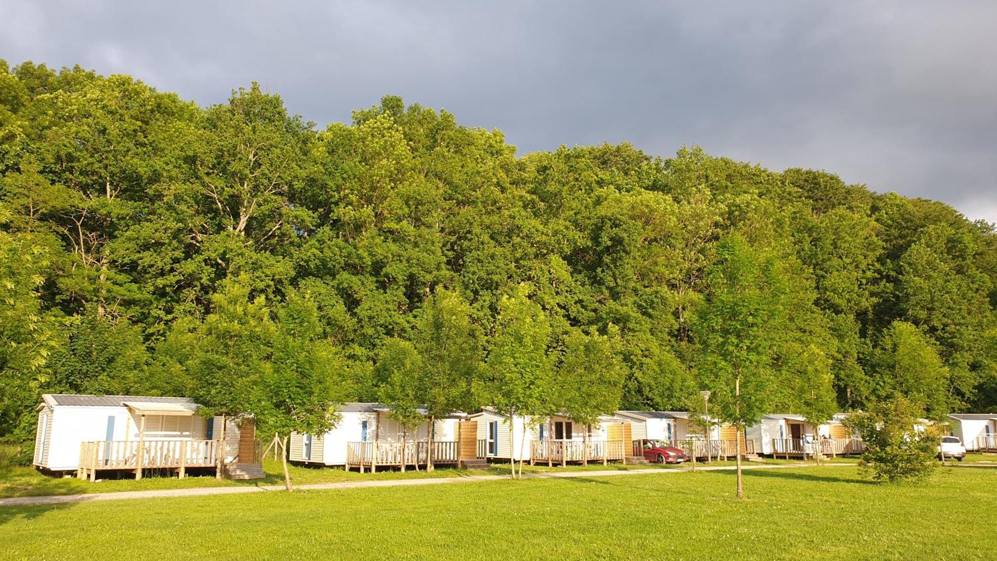 Camping Le Pre Cathare ลาเวอลาเนต์ ภายนอก รูปภาพ