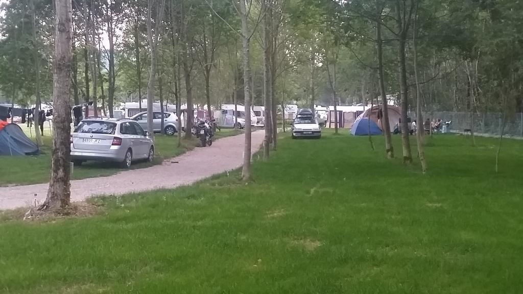 Camping Le Pre Cathare ลาเวอลาเนต์ ภายนอก รูปภาพ