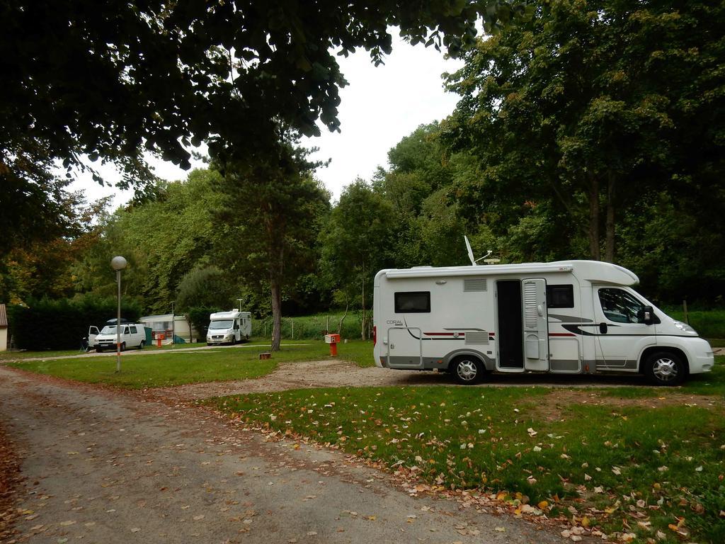 Camping Le Pre Cathare ลาเวอลาเนต์ ภายนอก รูปภาพ